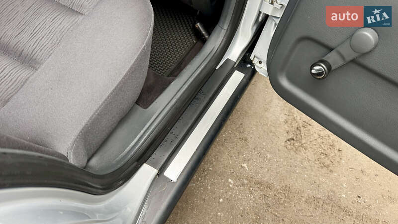 Седан Audi A4 2000 в Виннице