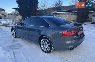 Седан Audi A4 2014 в Луцьку