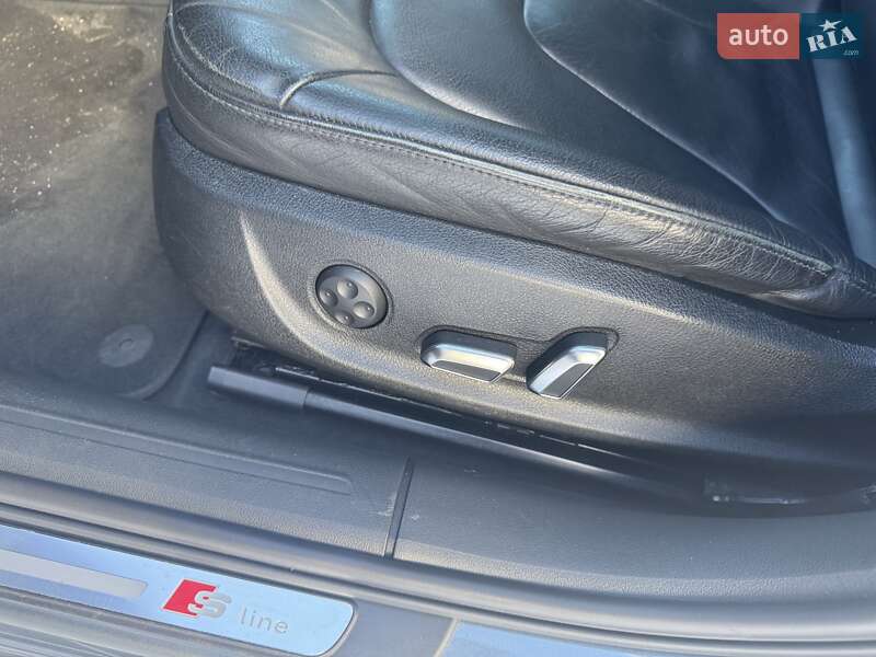 Седан Audi A4 2014 в Луцьку