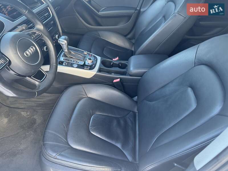 Седан Audi A4 2014 в Луцьку