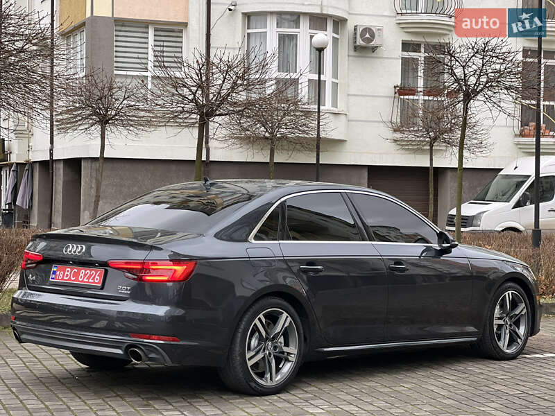 Седан Audi A4 2018 в Ивано-Франковске