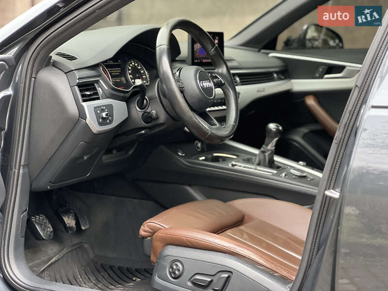 Седан Audi A4 2018 в Ивано-Франковске