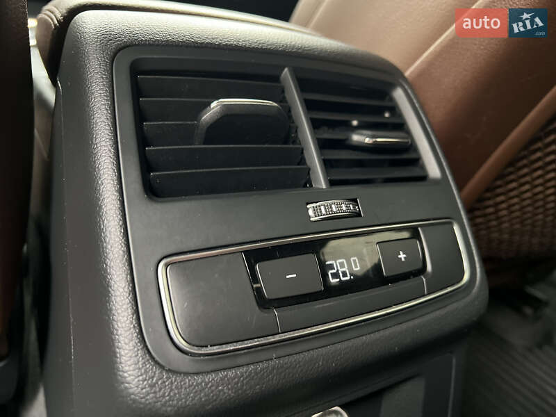 Седан Audi A4 2018 в Ивано-Франковске