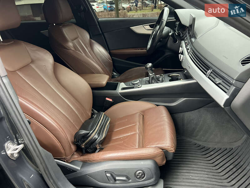 Седан Audi A4 2018 в Ивано-Франковске