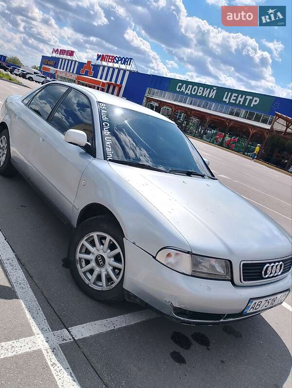 Седан Audi A4 1998 в Малой Виске