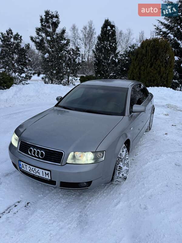 Седан Audi A4 2004 в Ивано-Франковске