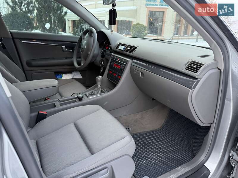 Седан Audi A4 2004 в Ивано-Франковске