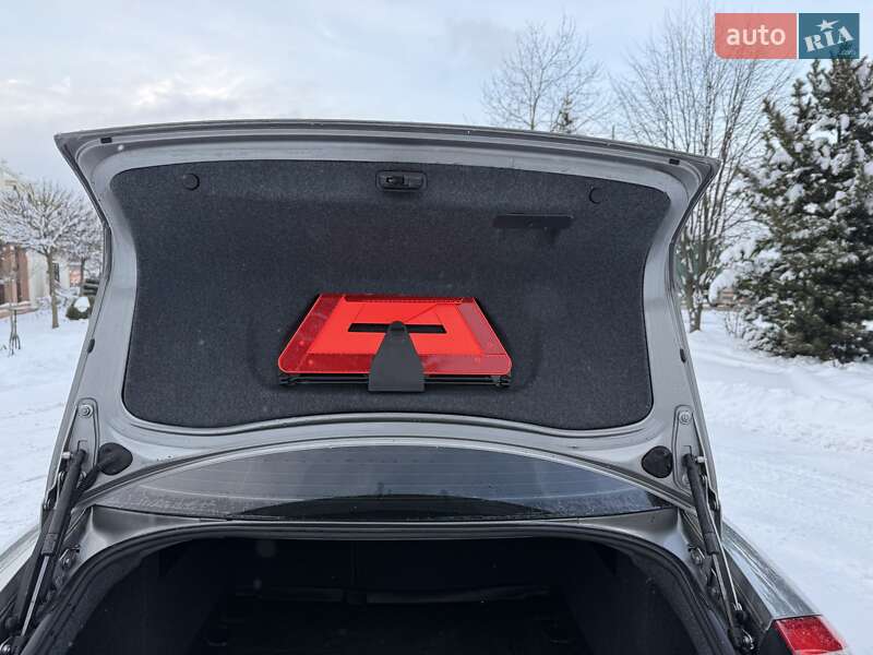 Седан Audi A4 2004 в Ивано-Франковске