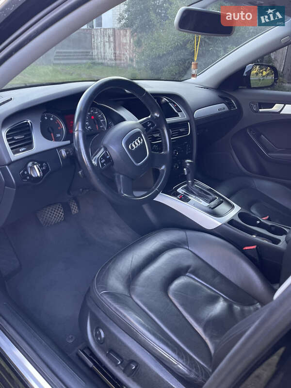Седан Audi A4 2011 в Конотопе