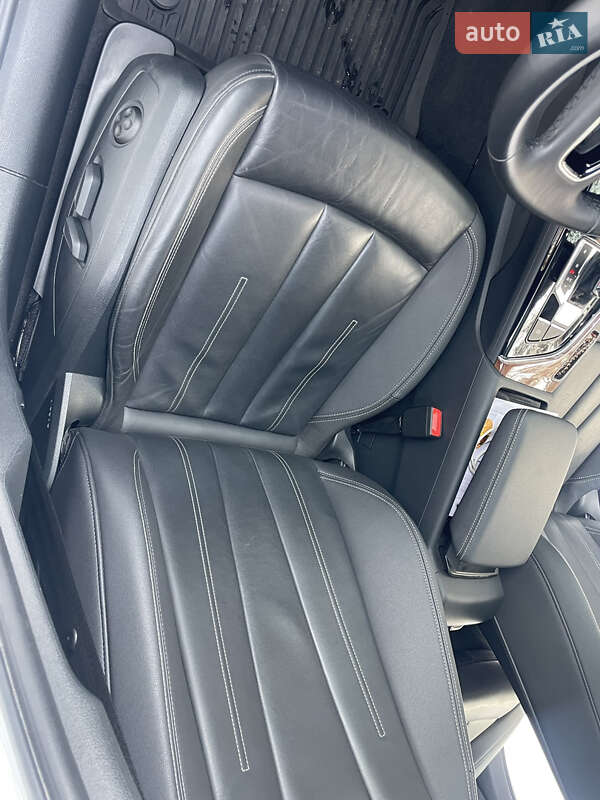 Седан Audi A4 2022 в Житомире