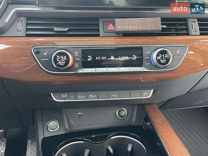 Седан Audi A4 2022 в Житомире