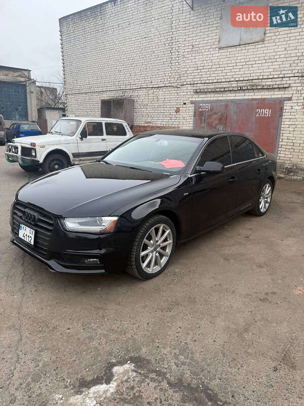 Седан Audi A4 2015 в Киеве