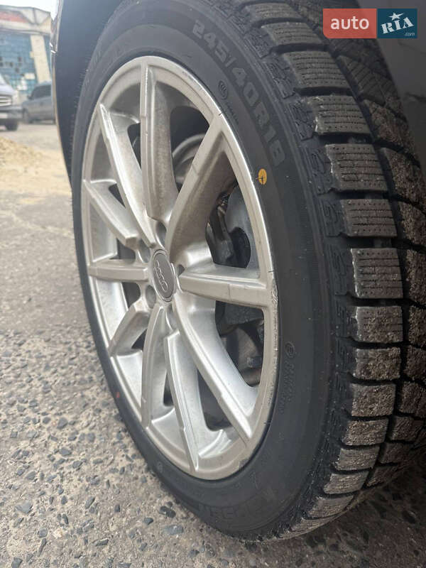 Седан Audi A4 2015 в Киеве