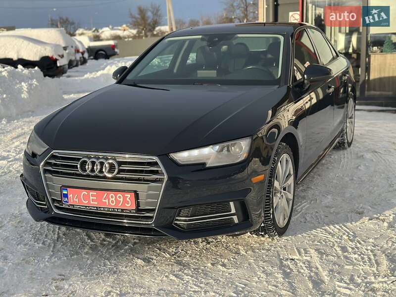 Седан Audi A4 2018 в Львове