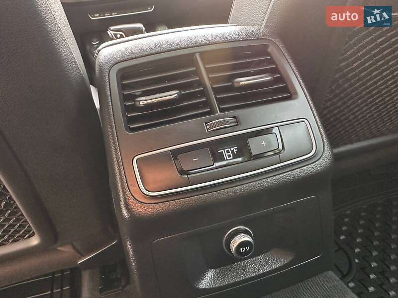 Седан Audi A4 2018 в Львове