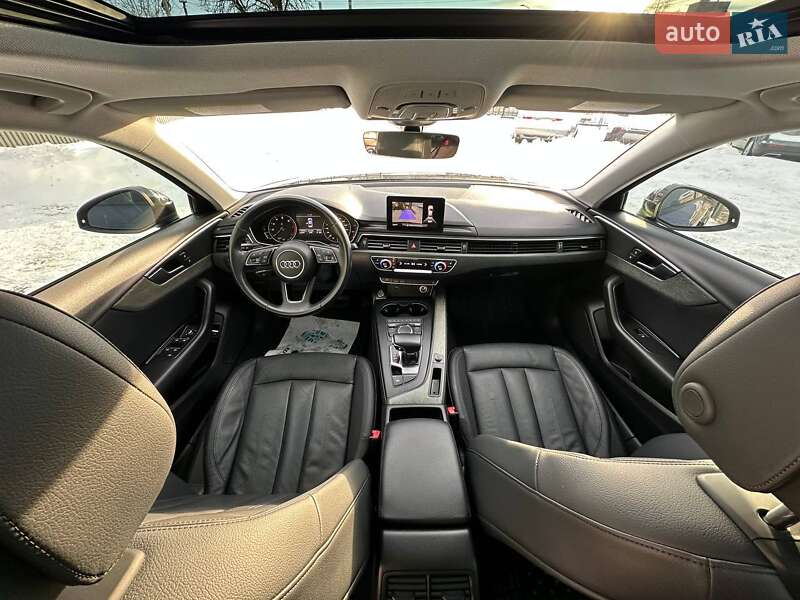 Седан Audi A4 2018 в Львове