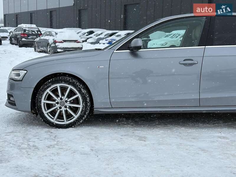 Седан Audi A4 2015 в Львове