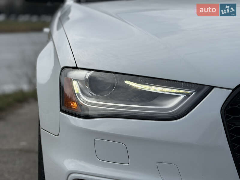 Седан Audi A4 2013 в Днепре