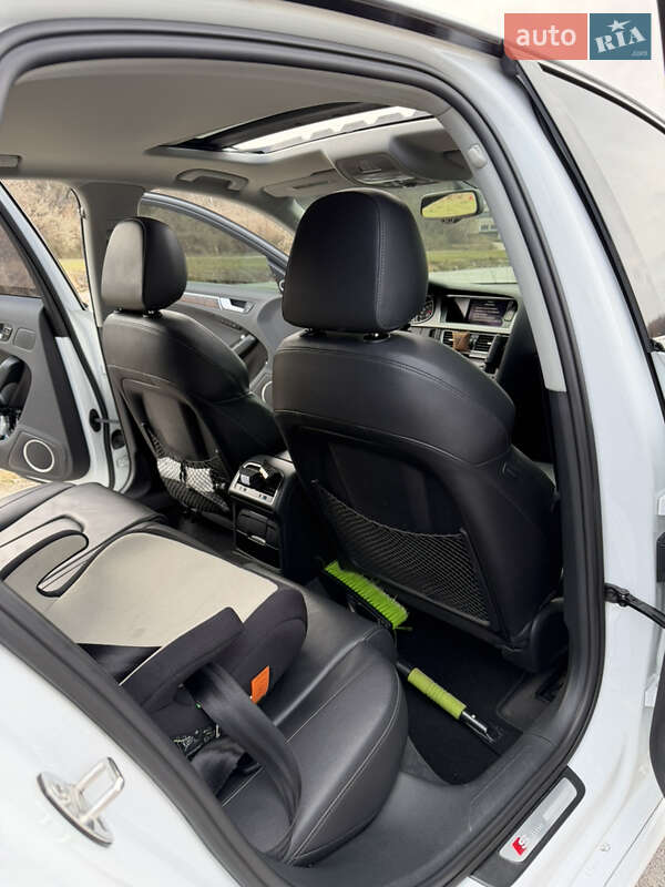 Седан Audi A4 2013 в Днепре