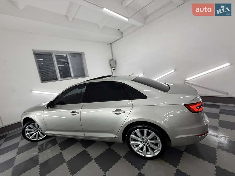 Седан Audi A4 2017 в Трускавце