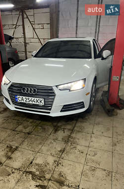 Седан Audi A4 2016 в Киеве