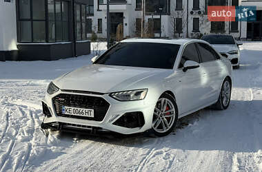 Седан Audi A4 2022 в Киеве