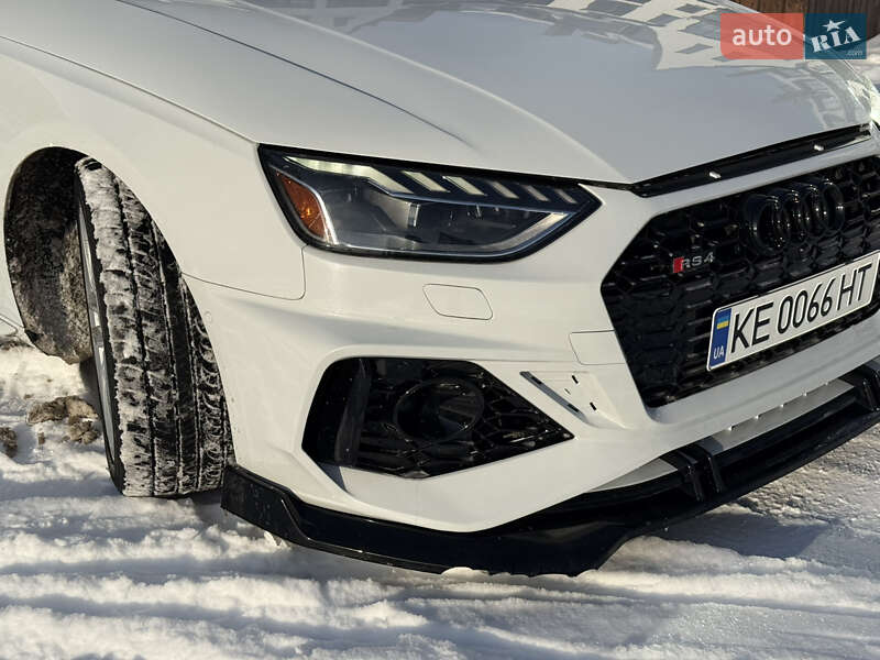 Седан Audi A4 2022 в Киеве