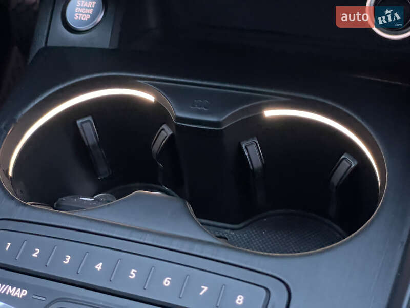 Седан Audi A4 2016 в Киеве