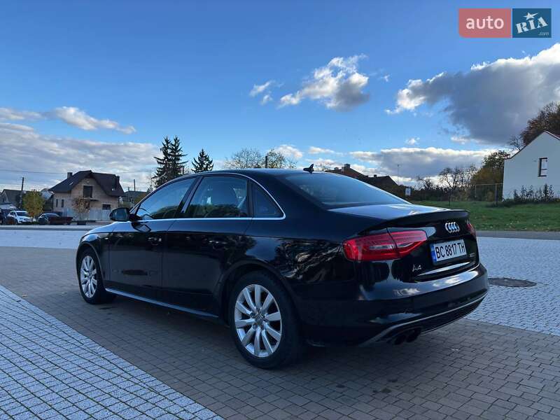 Седан Audi A4 2015 в Винниках