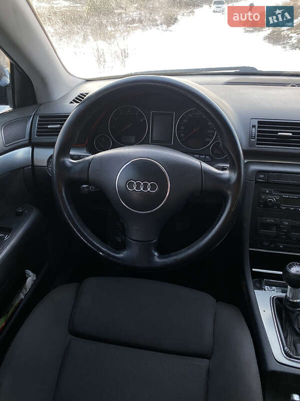 Седан Audi A4 2001 в Ахтырке