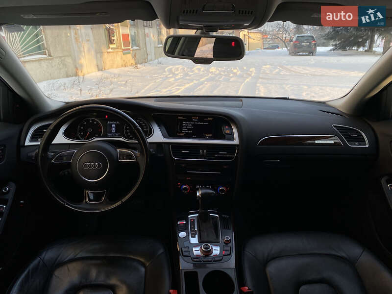 Седан Audi A4 2015 в Полтаве