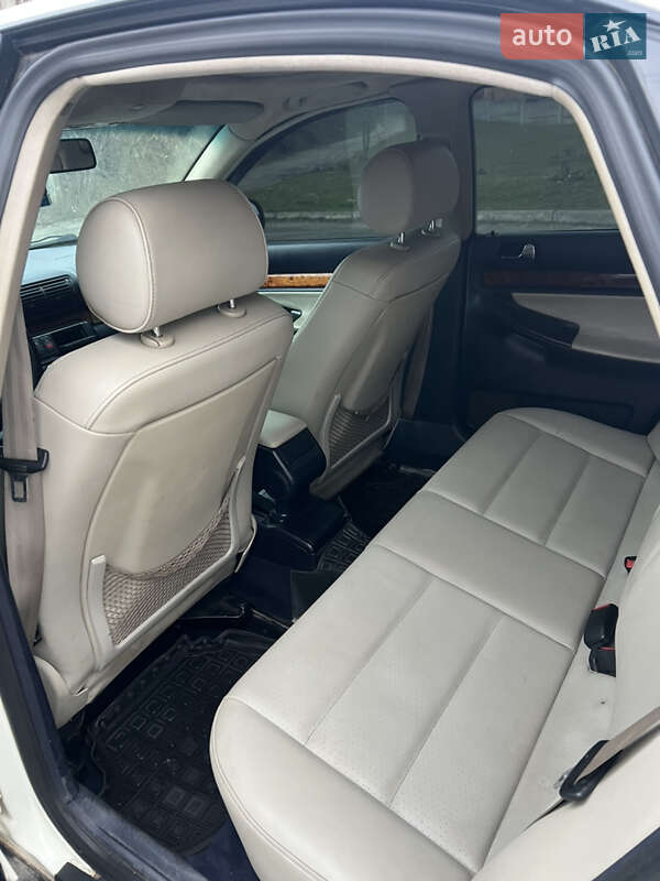 Седан Audi A4 1995 в Полтаве