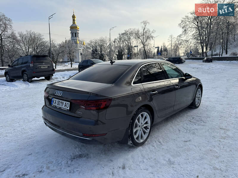 Седан Audi A4 2016 в Киеве