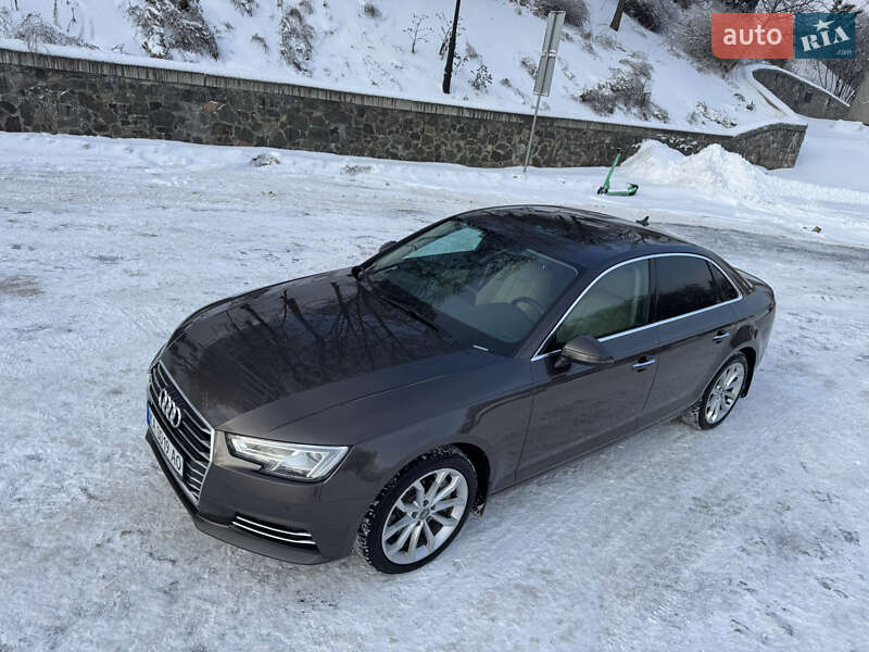 Седан Audi A4 2016 в Киеве