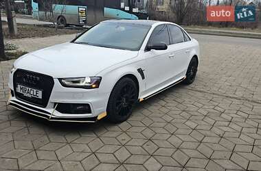 Седан Audi A4 2015 в Львові
