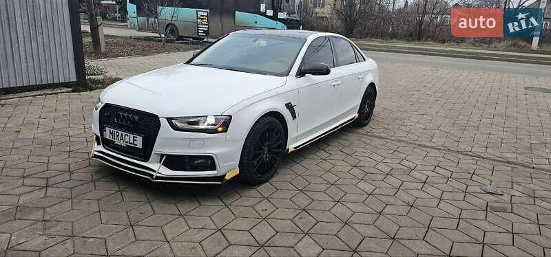 Седан Audi A4 2015 в Львове