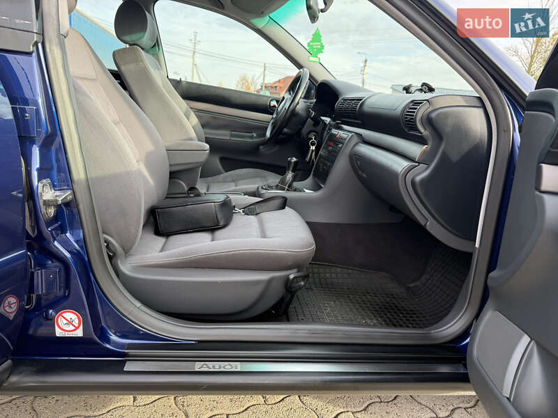 Седан Audi A4 2000 в Львове