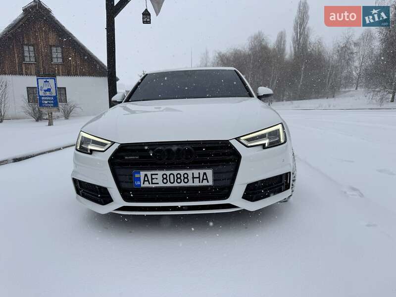 Седан Audi A4 2016 в Днепре