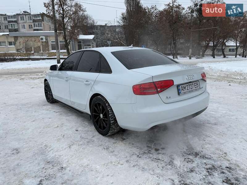 Седан Audi A4 2014 в Житомире