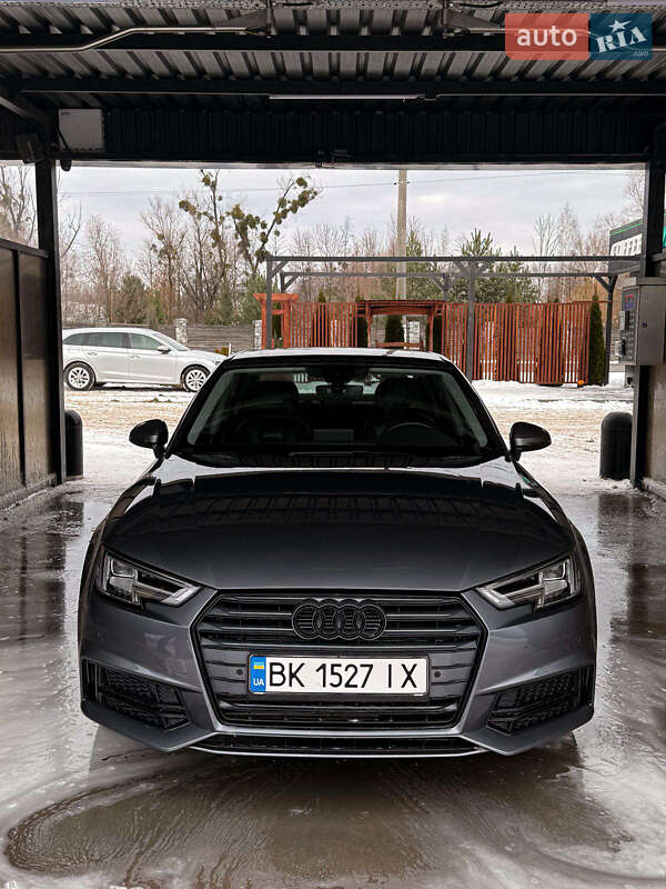 Седан Audi A4 2017 в Києві