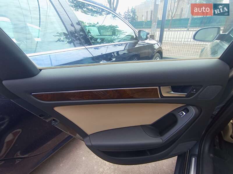 Седан Audi A4 2013 в Кривом Роге