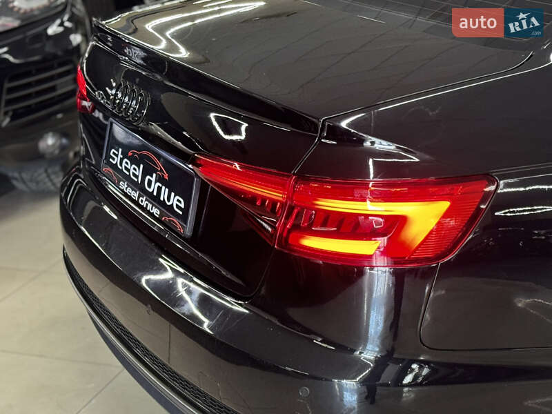 Седан Audi A4 2016 в Миколаєві