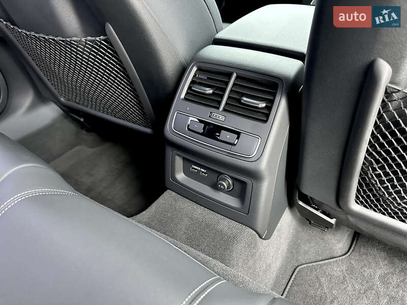 Седан Audi A4 2024 в Харькове
