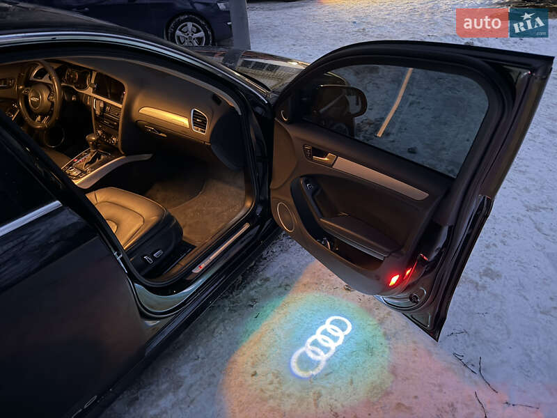 Седан Audi A4 2015 в Киеве
