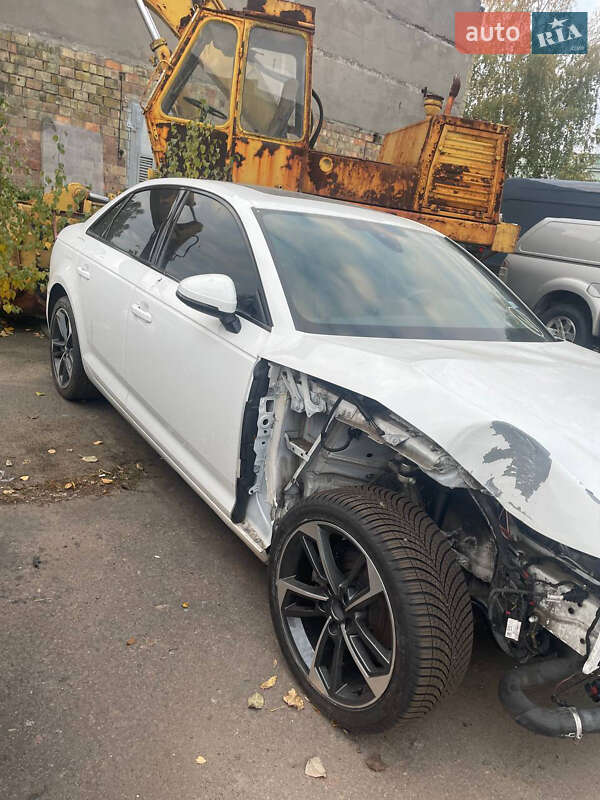 Седан Audi A4 2019 в Киеве