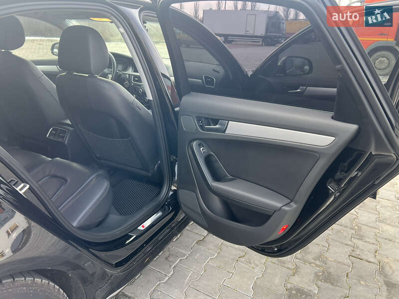 Седан Audi A4 2014 в Николаеве