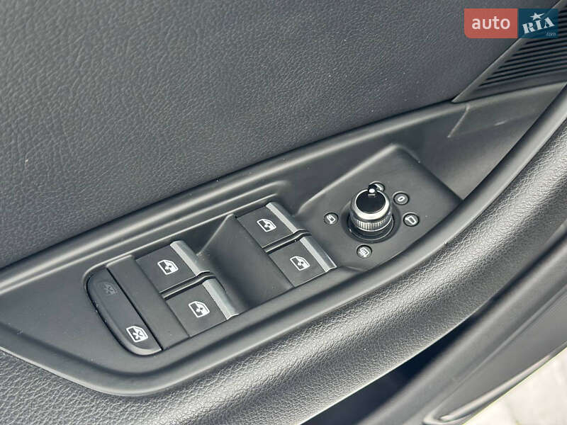 Седан Audi A4 2018 в Киеве