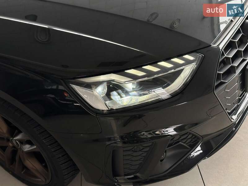 Седан Audi A4 2024 в Одесі