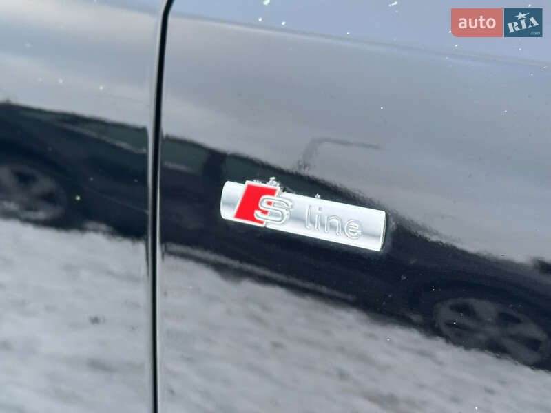 Седан Audi A4 2020 в Львові