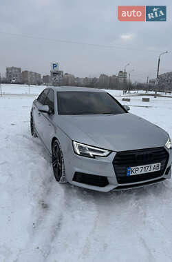 Седан Audi A4 2017 в Запорожье